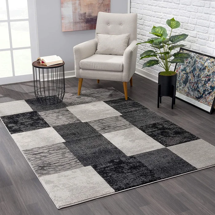 5′ x 8′ Gray Checkered Dhurrie Area Rug