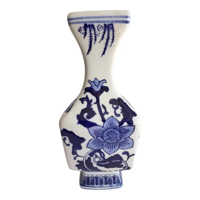 Chinoiserie Blue White Vase Square Bottom