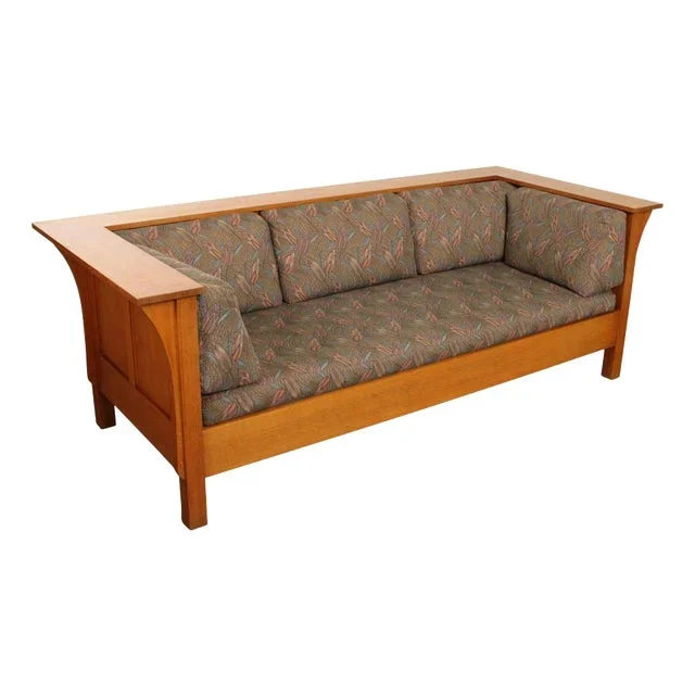 Custom Quality Mission Prairie Style Oak Settle