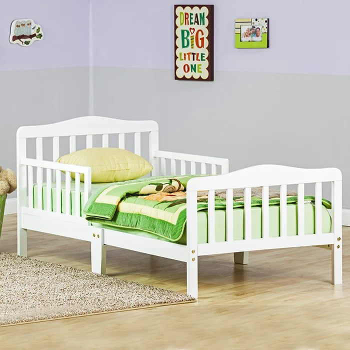 Dream on Me Contemporary Toddler Bed in White