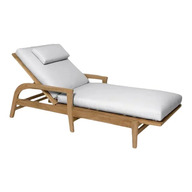 Giati Rinato Chaise Lounge in Natural Canvas