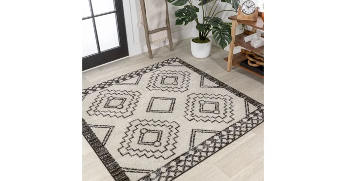 JONATHAN Y Lighting Moroccan Hype 5-1/4′ x 5-1/4′ Polypropylene Geometric and Moroccan & Tribal Indoor Area Rug