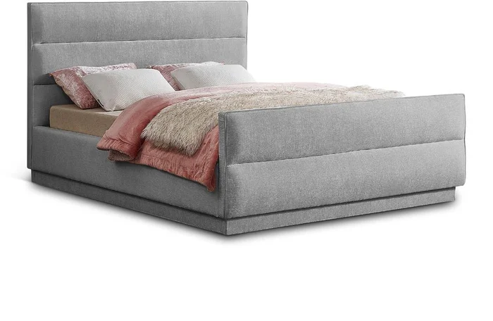 Meridian Furniture – Paxton Grey Chenille Fabric King Bed – PaxtonGrey-K