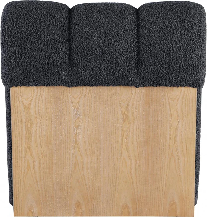 Meridian Furniture – Swoon Black Faux Sheepskin Accent Chair – 571Black