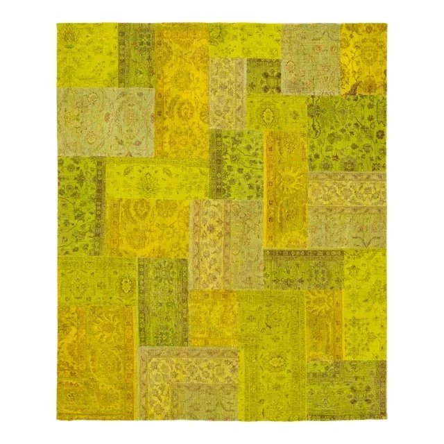 Modern Handcrafted Patchwork Wool Rug in Green With Allover Design