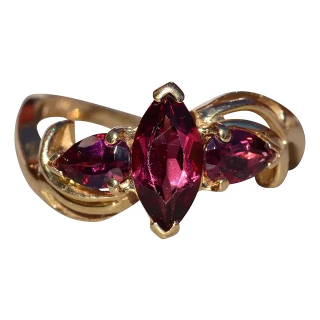 The Mattagami: Ladies 14K Garnet Three Stone Ring