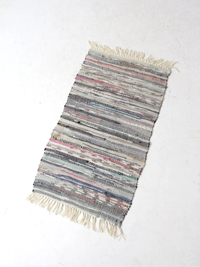 vintage farmhouse rag rug