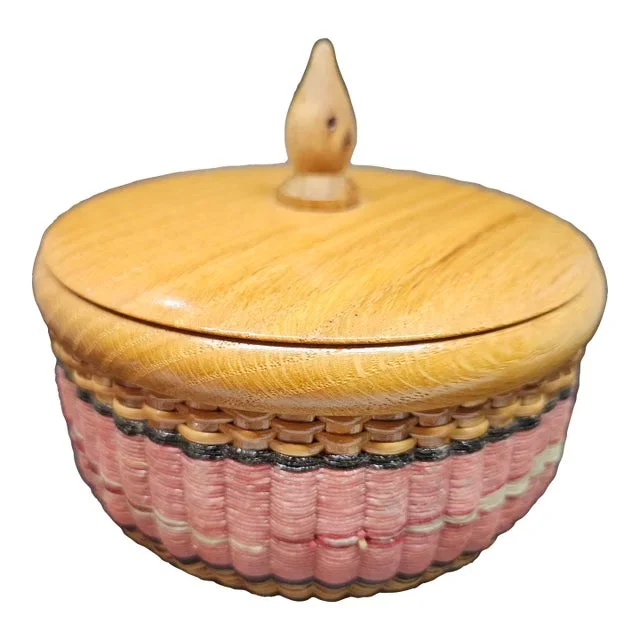 Vintage Reverse Twill Nantucket Basket With Wood Lid, Signed